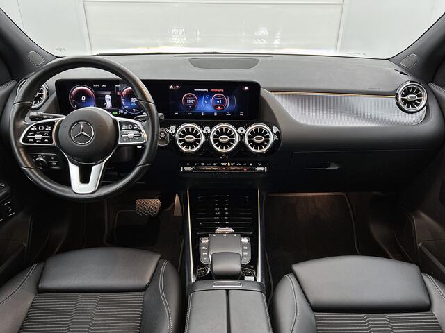 Mercedes-Benz GLA-KLASSE 250 e Style | Achteruitrijcamera | Rijassistentiepakket | Trekhaak | Stoelverwarming | Inclusief 24 maanden MB Certified garantie voor Europa.