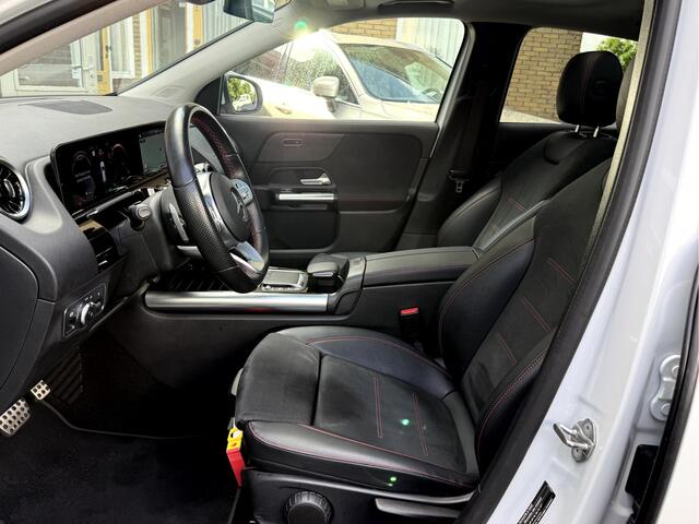 Mercedes-Benz GLA-KLASSE 250 e Business Solution AMG Limited Panoramadak, Camera, 19''Lmv