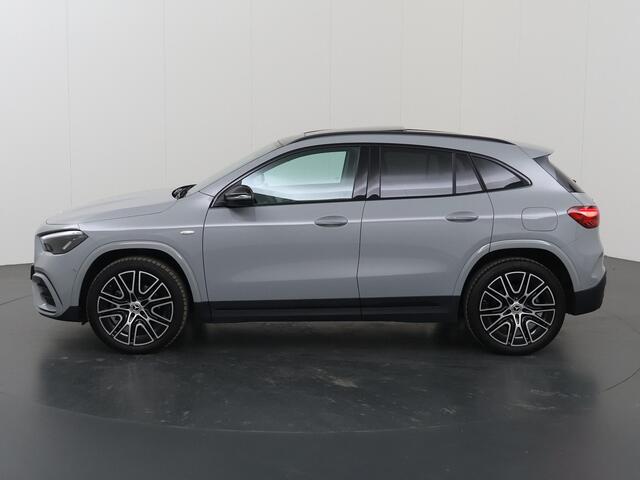 Mercedes-Benz GLA-KLASSE 250 e AMG Line | Panoramadak | Trekhaak | 20 inch | Night pakket |