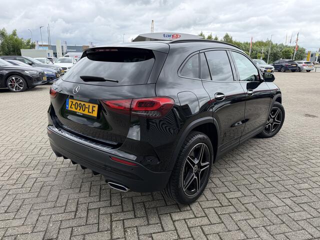 Mercedes-Benz GLA-KLASSE 250 e AMG Line Panoramadak Carplay 19 Inch Sfeerverlichting Stoelverwarming Achteruitrijcamera