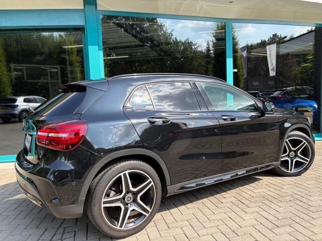 Mercedes-Benz GLA-KLASSE 180 AMG NIGHT LED, Navi, Camera, Cruise, 19Inch, NAP