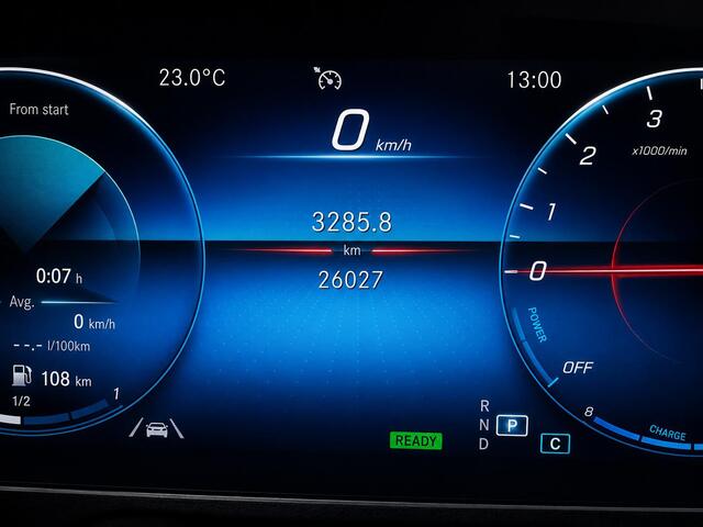 Mercedes-Benz GLA-KLASSE 250 e 218 PK High-perform LED Koplampen Pano Dak Verwarmd Stuur 360° Camera Elk. Stoel met Memory