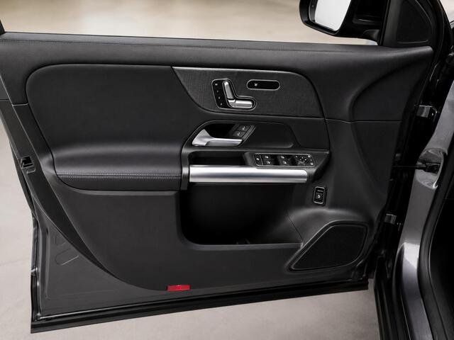 Mercedes-Benz GLA-KLASSE 250 e 218 PK High-perform LED Koplampen Pano Dak Verwarmd Stuur 360° Camera Elk. Stoel met Memory