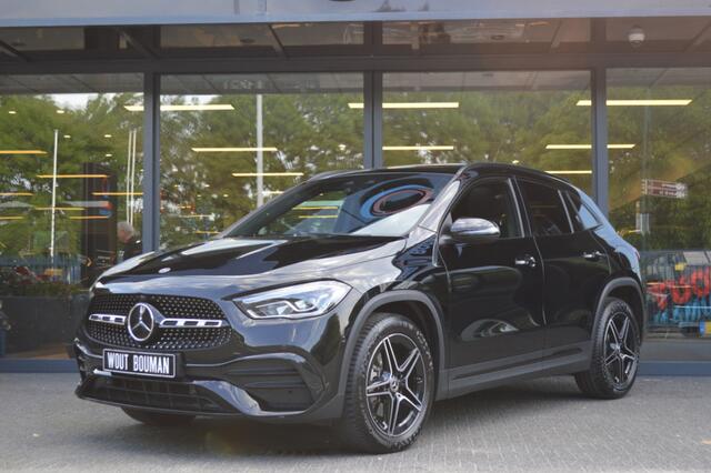 Mercedes-Benz GLA-KLASSE 250 e AMG Led Panorama Memory Distronic Camera Night Trekhaak Pdc