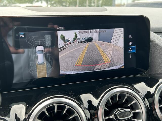 Mercedes-Benz GLA-KLASSE 250e AMG // Trekhaak // Panorama dak // Memory // Sfeerverlichting // Multi Beam LED // Camera // Advanced Audio