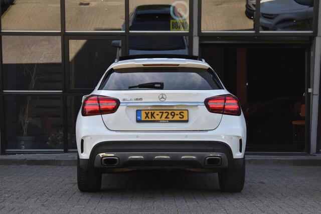Mercedes-Benz GLA-KLASSE 180 Business Solution AMG Pano Stoelvw