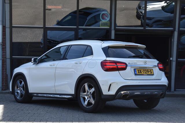 Mercedes-Benz GLA-KLASSE 180 Business Solution AMG Pano Stoelvw