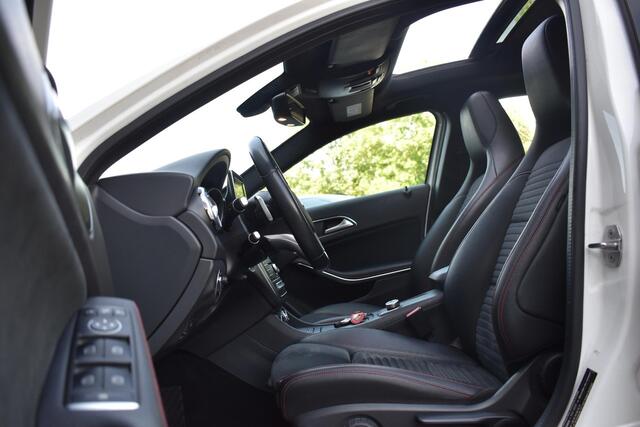 Mercedes-Benz GLA-KLASSE 180 Business Solution AMG Pano Stoelvw
