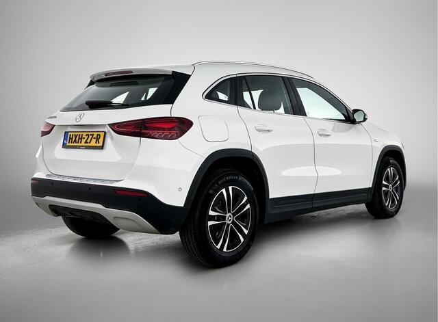Mercedes-Benz GLA-KLASSE 250 e Plug-In Hybride Inclusief 24 maanden MB Certified garantie voor Europa.