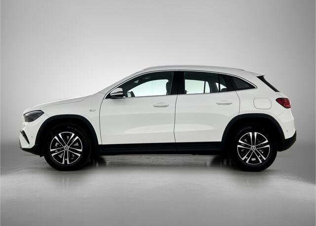 Mercedes-Benz GLA-KLASSE 250 e Plug-In Hybride Inclusief 24 maanden MB Certified garantie voor Europa.