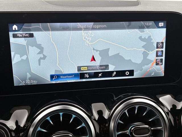 Mercedes-Benz GLA-KLASSE 250 e Business AMG Plug-In Hybride 5 spaaks lichtmetalen velgen | MBUX wide screen| Navigatie | elect bed. voorstoelen met memory | Trekhaak | parking support met camera | Inclusief 24 maanden Mercedes-Benz Certified garantie voor Europa.