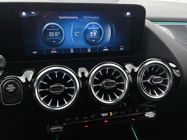 Mercedes-Benz GLA-KLASSE 250 e Business AMG Plug-In Hybride 5 spaaks lichtmetalen velgen | MBUX wide screen| Navigatie | elect bed. voorstoelen met memory | Trekhaak | parking support met camera | Inclusief 24 maanden Mercedes-Benz Certified garantie voor Europa.