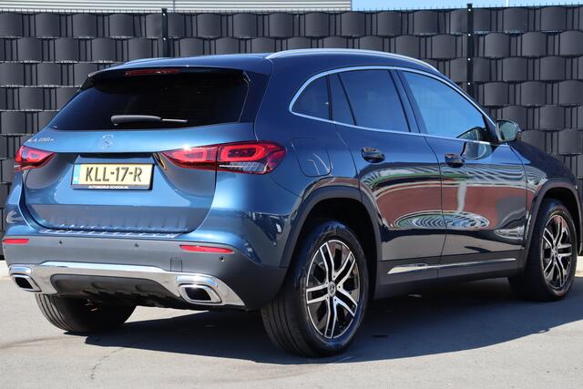 Mercedes-Benz GLA-KLASSE 250 e Progressive PHEV | Camera | Cruise Control | Navigatie | LED | Halfleder