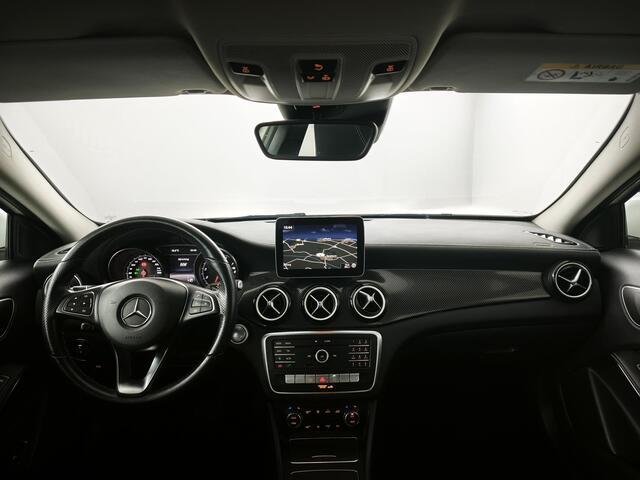 Mercedes-Benz GLA-KLASSE 200 Business | Trekhaak | Achteruitrijcamera | Leder | Navigatie |