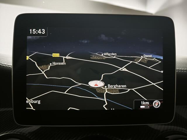 Mercedes-Benz GLA-KLASSE 200 Business | Trekhaak | Achteruitrijcamera | Leder | Navigatie |