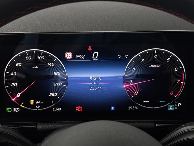 Mercedes-Benz GLA-KLASSE 200 AMG Line | Panoramadak | Burmester Audio | 19"Velgen |