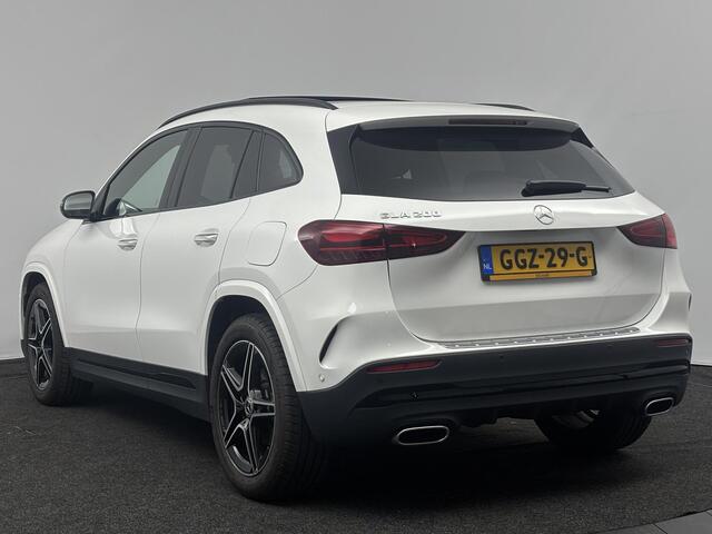 Mercedes-Benz GLA-KLASSE 200 AMG Line | Panoramadak | Burmester Audio | 19"Velgen |