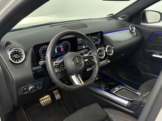 Mercedes-Benz GLA-KLASSE 200 AMG Line | Panoramadak | Burmester Audio | 19"Velgen |