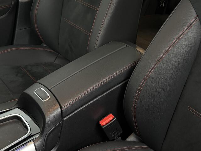 Mercedes-Benz GLA-KLASSE 200 AMG Line | Panoramadak | Burmester Audio | 19"Velgen |