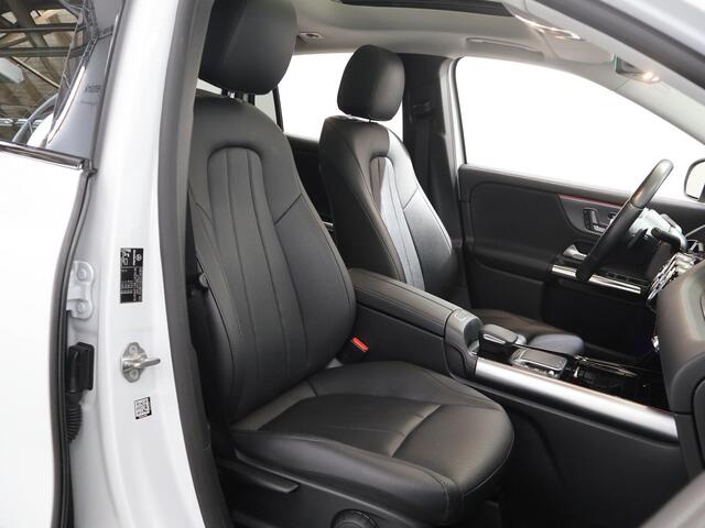 Mercedes-Benz GLA-KLASSE 250 e Business Solution Luxury Limited | Night | Trekhaak | Headup | Memory | Panoramadak | Widescreen |