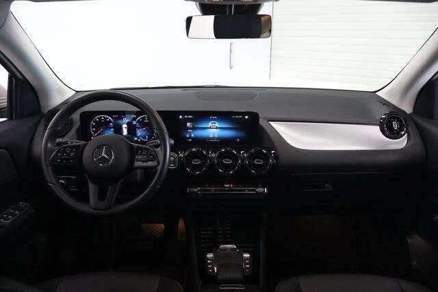 Mercedes-Benz GLA-KLASSE 200 Business Solution Automaat | Carplay | Navigatie | Camera