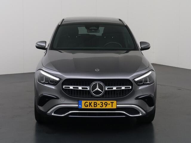 Mercedes-Benz GLA-KLASSE 180 Star Edition Luxury Line | Keyless | Achteruitrijcamera | Panoramadak | Stoelverwarming |