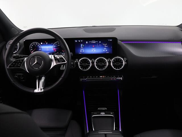 Mercedes-Benz GLA-KLASSE 180 Star Edition Luxury Line | Keyless | Achteruitrijcamera | Panoramadak | Stoelverwarming |