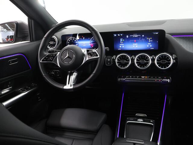 Mercedes-Benz GLA-KLASSE 180 Star Edition Luxury Line | Keyless | Achteruitrijcamera | Panoramadak | Stoelverwarming |
