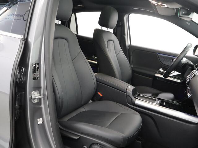 Mercedes-Benz GLA-KLASSE 180 Star Edition Luxury Line | Keyless | Achteruitrijcamera | Panoramadak | Stoelverwarming |