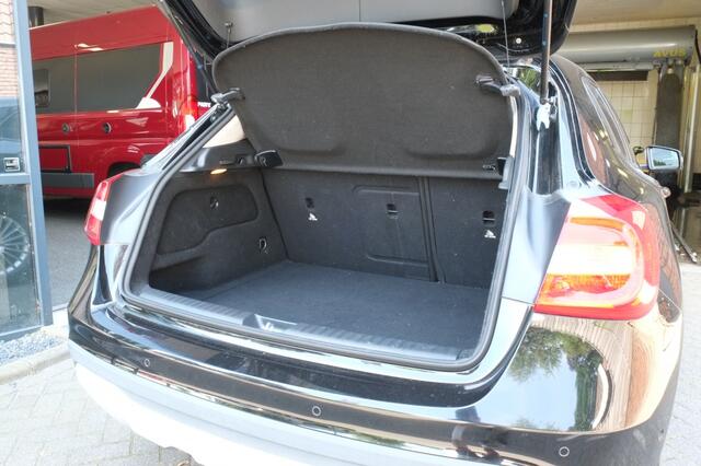 Mercedes-Benz GLA-KLASSE 180 Business Solution | Achteruitrijcamera | Navi | Stoelverwarm