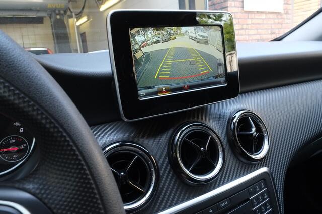 Mercedes-Benz GLA-KLASSE 180 Business Solution | Achteruitrijcamera | Navi | Stoelverwarm