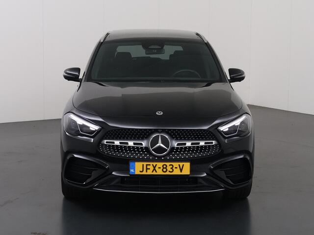 Mercedes-Benz GLA-KLASSE 250e Business Solution AMG | Premium Plus pakket | Panoramaschuifdak | Stoelverwarming | 360° camera | Premium Plus | Head-up display | Dodehoekassistent |