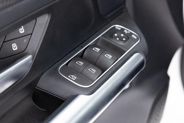 Mercedes-Benz GLA-KLASSE 250 e Business Line | NAVI | CAMERA | ECC | Half LEDER | PHEV .