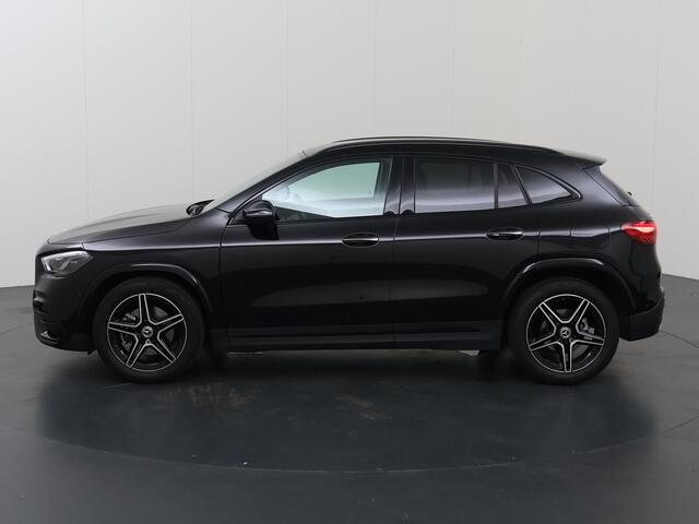 Mercedes-Benz GLA-KLASSE 180 AMG Line | AMG | Stoelverwarming | Achteruitverwarming | Sfeerverlichting |