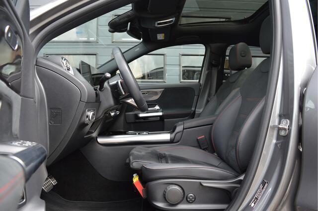 Mercedes-Benz GLA-KLASSE 180 AMG Line | PANO | ACC | CAM | KEYLESS |