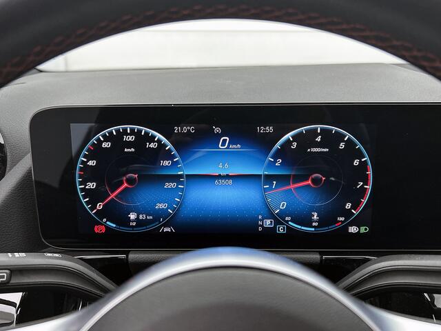 Mercedes-Benz GLA-KLASSE 200 AMG line | Panorama schuifdak | Night pakket | Memory Seats | Sfeerverlichting | MultiBeam Led | Elektr.Achterklep | Inclusief 24 maanden MB Certified garantie voor Europa.