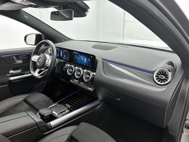 Mercedes-Benz GLA-KLASSE 200 AMG line | Panorama schuifdak | Night pakket | Memory Seats | Sfeerverlichting | MultiBeam Led | Elektr.Achterklep | Inclusief 24 maanden MB Certified garantie voor Europa.