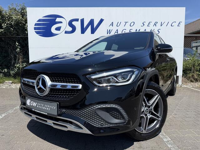Mercedes-Benz GLA-KLASSE 200 Business Solution Luxury | Trekhaak | Ambient Light | LED | 18 inch