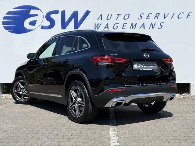 Mercedes-Benz GLA-KLASSE 200 Business Solution Luxury | Trekhaak | Ambient Light | LED | 18 inch