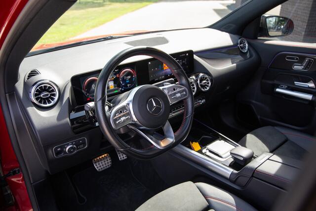 Mercedes-Benz GLA-KLASSE 250 e Business Solution AMG Limited , Panoramadak, Trekhaak, Sfeerverlichting,