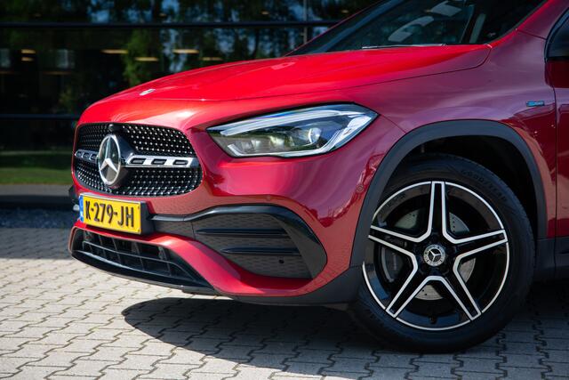 Mercedes-Benz GLA-KLASSE 250 e Business Solution AMG Limited , Panoramadak, Trekhaak, Sfeerverlichting,