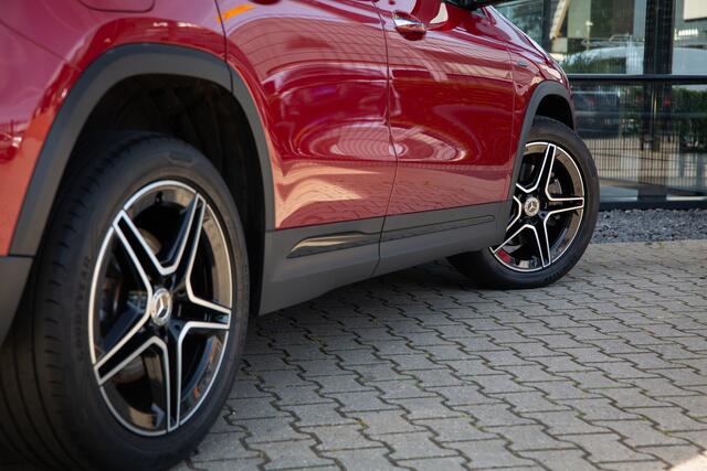 Mercedes-Benz GLA-KLASSE 250 e Business Solution AMG Limited , Panoramadak, Trekhaak, Sfeerverlichting,