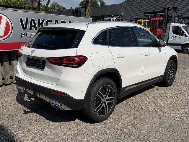 Mercedes-Benz GLA-KLASSE 250 e Business Solution Luxury Limited 18"/Trekhaak/Stoelverwarming/Sfeerverlichting/Camera/PDC v+a/Apple Carplay & Android Auto