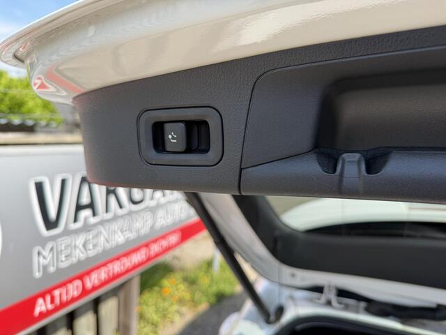 Mercedes-Benz GLA-KLASSE 250 e Business Solution Luxury Limited 18"/Trekhaak/Stoelverwarming/Sfeerverlichting/Camera/PDC v+a/Apple Carplay & Android Auto