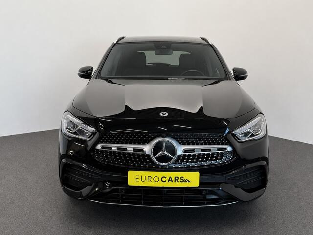 Mercedes-Benz GLA-KLASSE 200 AMG Line Business Solution Automaat Panoramadak Camera Stoelverwarming Ambient Lighting