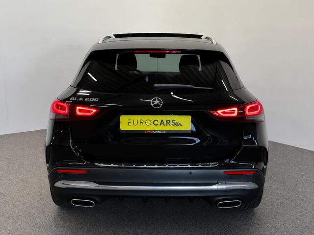 Mercedes-Benz GLA-KLASSE 200 AMG Line Business Solution Automaat Panoramadak Camera Stoelverwarming Ambient Lighting