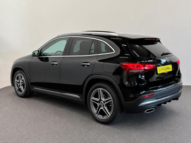 Mercedes-Benz GLA-KLASSE 200 AMG Line Business Solution Automaat Panoramadak Camera Stoelverwarming Ambient Lighting