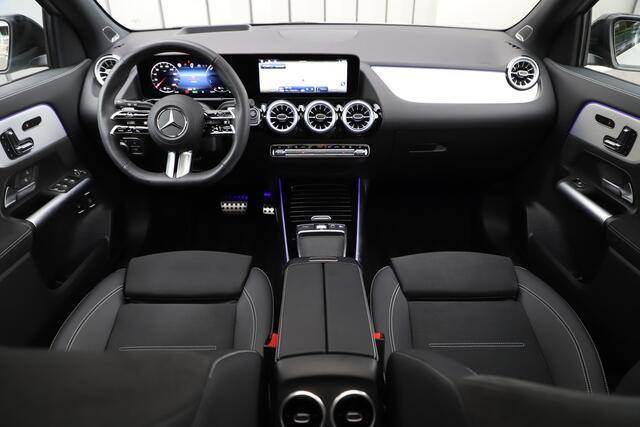 Mercedes-Benz GLA-KLASSE 250e AMG | 218PK | Head-up | Burmester | Pano | Keyless-go | Stuurwielverw. | Sfeerverlichting | Multibeam | Memory | Alpine grey | 2024.
