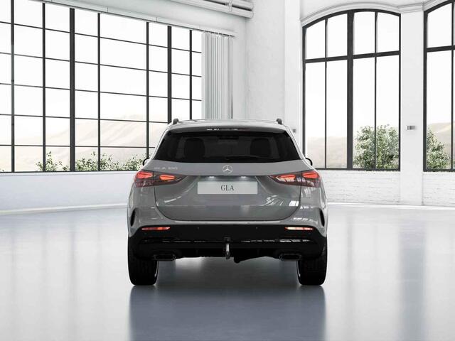 Mercedes-Benz GLA-KLASSE 180 Business Solution AMG