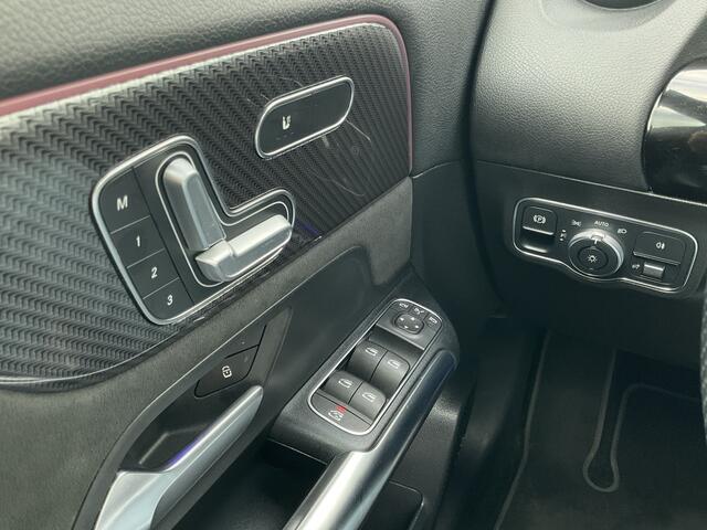 Mercedes-Benz GLA-KLASSE 200 D Solution AMG Memory Pano.dak Stoelverw. Business Orig.NL Dealer-Onderhouden!